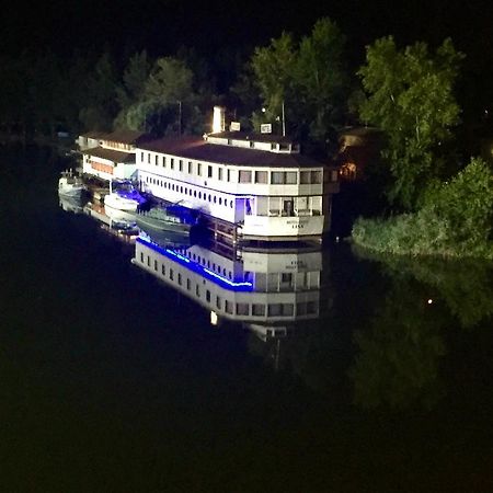 בודפשט Botel Hotel Lisa מראה חיצוני תמונה