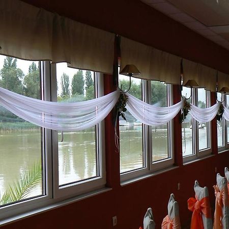 בודפשט Botel Hotel Lisa מראה חיצוני תמונה