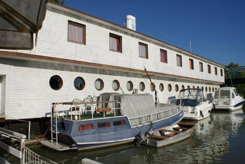 בודפשט Botel Hotel Lisa מראה חיצוני תמונה