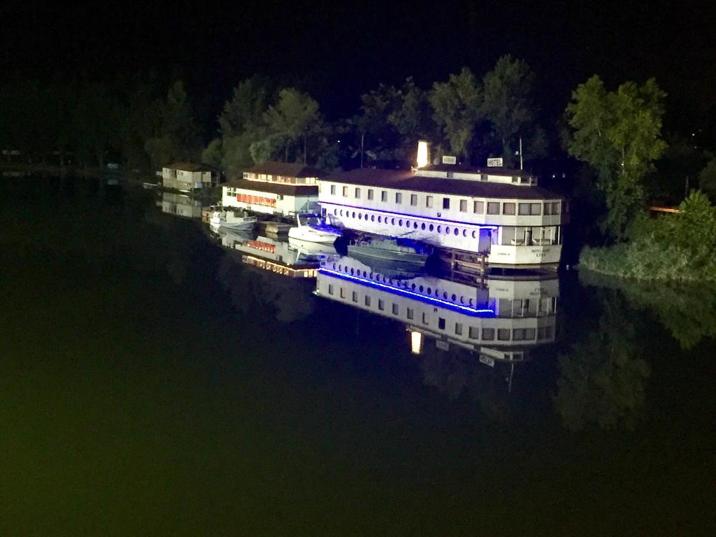 בודפשט Botel Hotel Lisa מראה חיצוני תמונה