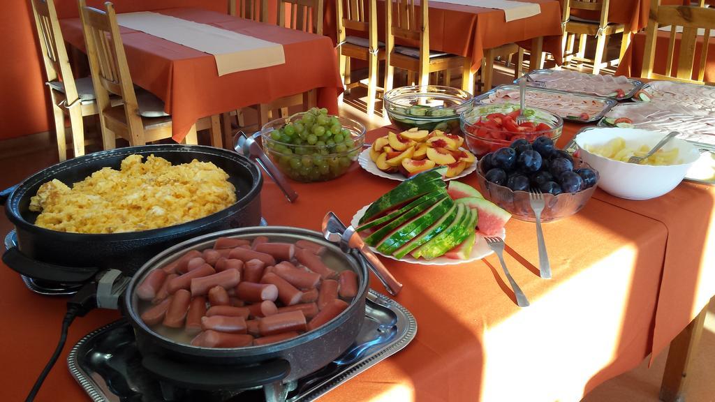 בודפשט Botel Hotel Lisa מראה חיצוני תמונה