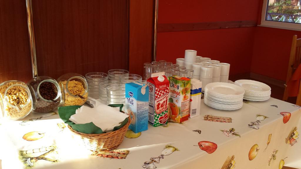 בודפשט Botel Hotel Lisa מראה חיצוני תמונה