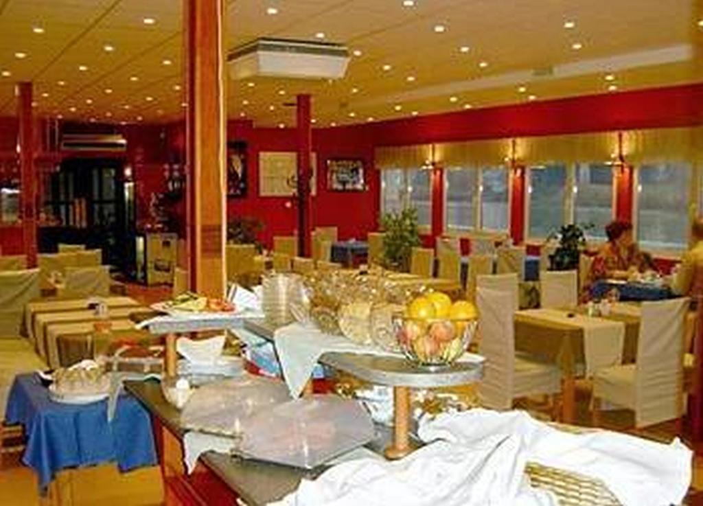 בודפשט Botel Hotel Lisa מראה חיצוני תמונה