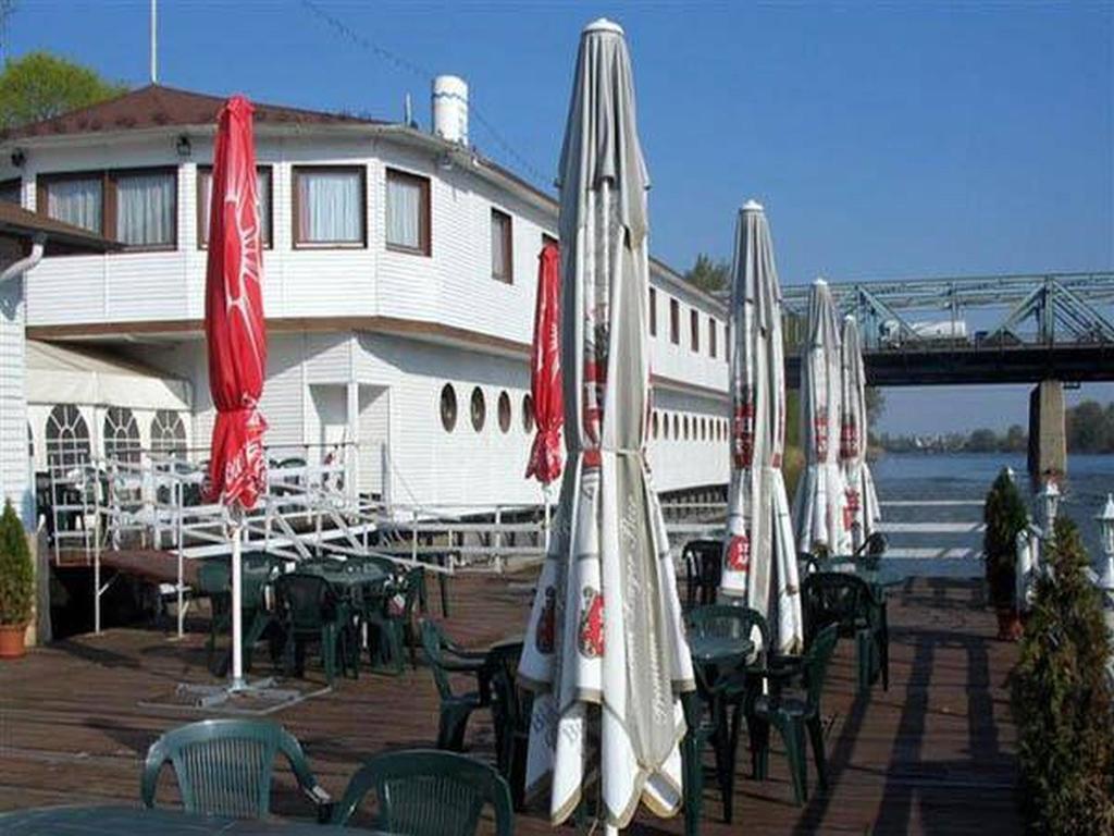בודפשט Botel Hotel Lisa מראה חיצוני תמונה